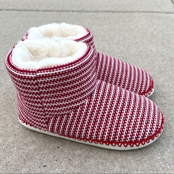 Torrid Red White Striped Knit Christmas Slippers - Picture 7 of 8